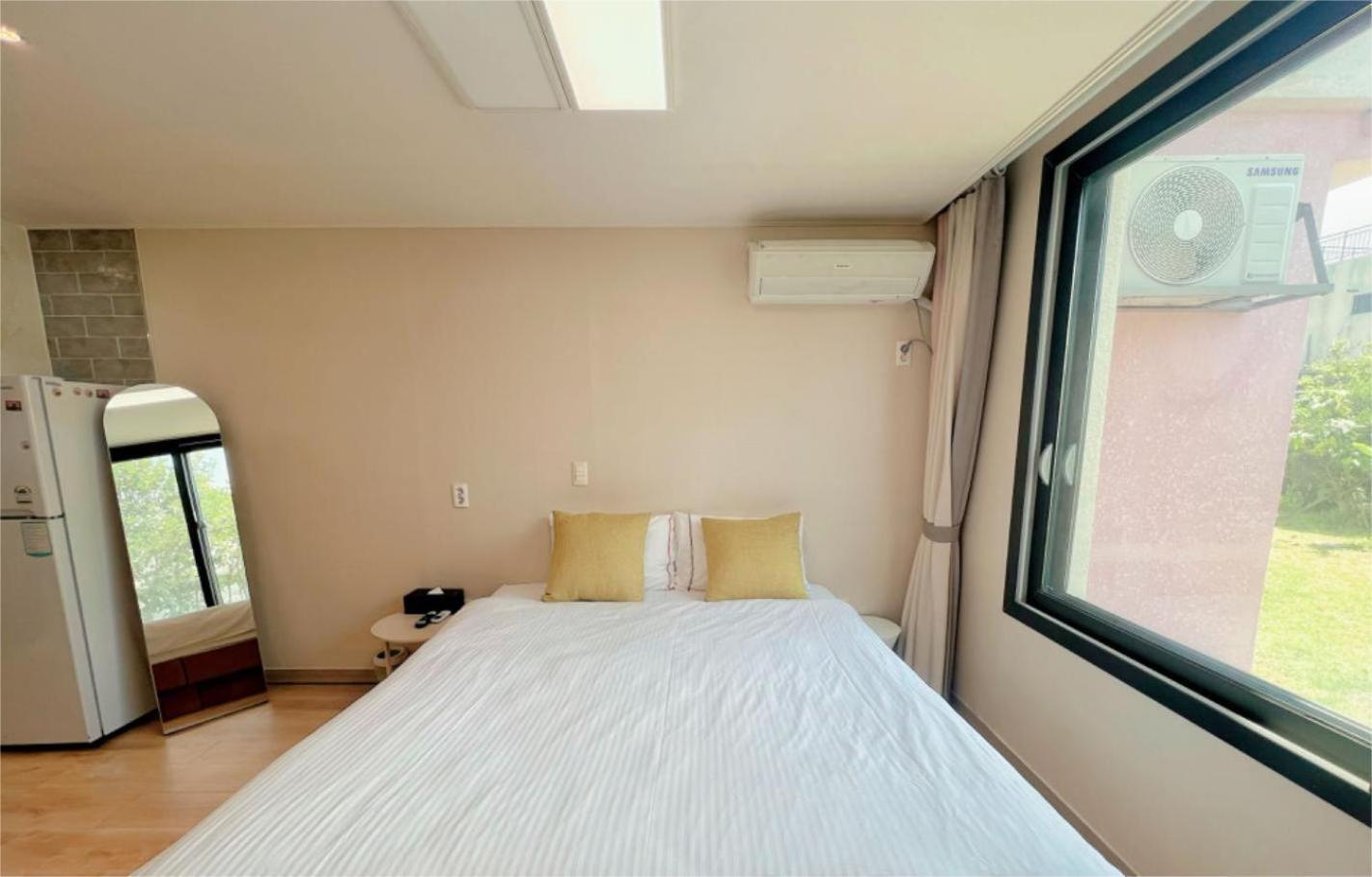 Living In Jeju Island Exterior foto